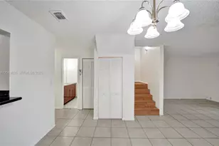 9220 NW 14th St, Pembroke Pines, FL 33024 - Photo 12