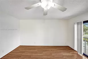 9220 NW 14th St, Pembroke Pines, FL 33024 - Photo 30