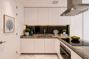 700 NE 26th Terrace, Miami, FL 33137 - Photo 6