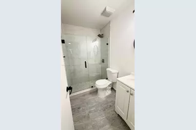 411 SE 10th St #3, Hallandale Beach, FL 33009 - Photo 8