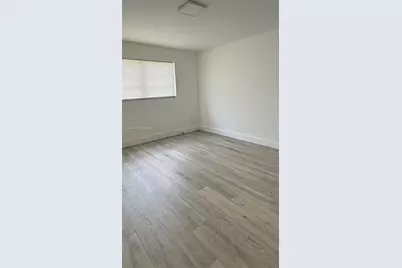 411 SE 10th St #3, Hallandale Beach, FL 33009 - Photo 2