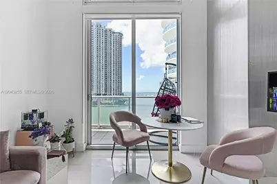 300 S Biscayne Blvd #L-612, Miami, FL 33131 - Photo 12