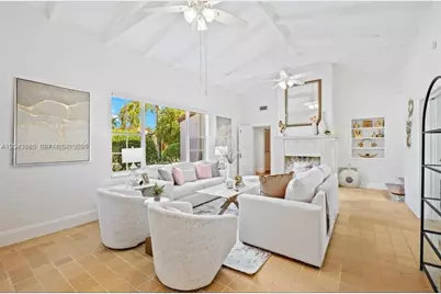 1056 Harrison St, Hollywood, FL 33019 - Photo 4