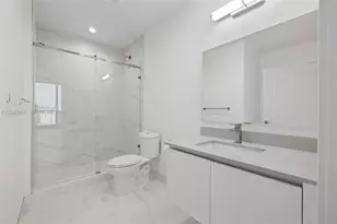 101 Diplomat Pkwy, Hallandale Beach, FL 33009 - Photo 32