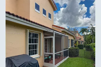 11415 Lakeview Dr #2-D, Coral Springs, FL 33071 - Photo 10