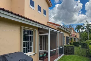 11415 Lakeview Dr, Coral Springs, FL 33071 - Photo 10