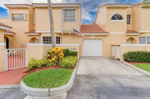 11415 Lakeview Dr, Coral Springs, FL 33071 - Photo 1
