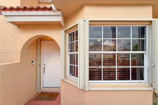 11415 Lakeview Dr, Coral Springs, FL 33071 - Photo 4