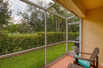 11415 Lakeview Dr #2-D, Coral Springs, FL 33071 - Photo 8