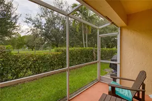 11415 Lakeview Dr, Coral Springs, FL 33071 - Photo 8