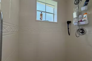 11415 Lakeview Dr, Coral Springs, FL 33071 - Photo 26