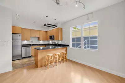 305 Jefferson Ave #2, Miami Beach, FL 33139 - Photo 2