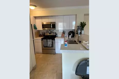 11155 SW 5th Pl #205, Pembroke Pines, FL 33025 - Photo 4