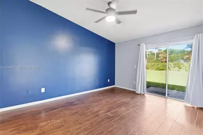 1855 SE 6th Ct, Homestead, FL 33033 - Photo 10