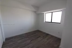 460 NE 28th St, Miami, FL 33137 - Photo 12