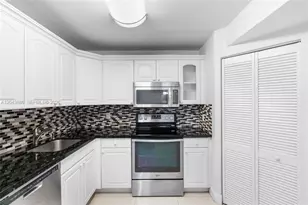 9273 Collins Ave, Surfside, FL 33154 - Photo 6