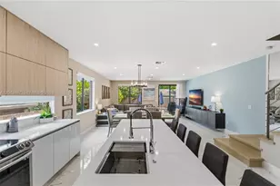 809 SW 10th Terrace, Fort Lauderdale, FL 33315 - Photo 10