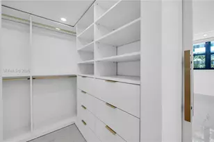 1623 Collins Ave, Miami Beach, FL 33139 - Photo 28