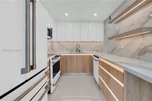 1623 Collins Ave, Miami Beach, FL 33139 - Photo 12