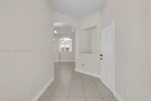 8757 NW 139th Terrace, Miami Lakes, FL 33018 - Photo 4