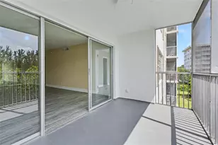 3250 N Palm Aire Dr, Pompano Beach, FL 33069 - Photo 38