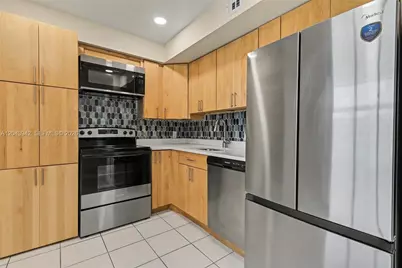 3250 N Palm Aire Dr #406, Pompano Beach, FL 33069 - Photo 10