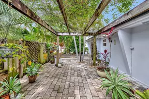 1401 NE 33rd St, Oakland Park, FL 33334 - Photo 20