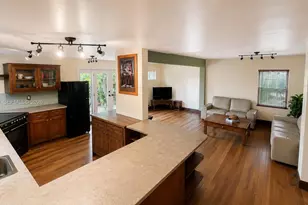 1401 NE 33rd St, Oakland Park, FL 33334 - Photo 6