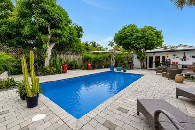 1401 NE 33rd St, Oakland Park, FL 33334 - Photo 14