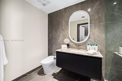 20 NE 11th Street #4003B, Miami, FL 33132 - Photo 24