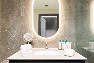 20 NE 11th St, Miami, FL 33132 - Photo 26