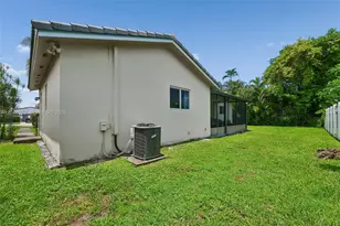 7506 NW 42nd St, Coral Springs, FL 33065 - Photo 18
