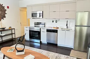 601 11th St, Miami Beach, FL 33139 - Photo 1