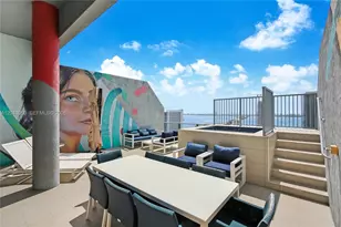 121 NE 34th St, Miami, FL 33137 - Photo 14