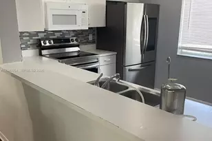 20863 NW 2nd St, Pembroke Pines, FL 33029 - Photo 2