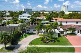 13200 Ortega Ln, North Miami, FL 33181 - Photo 2