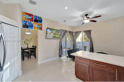 14003 N Cypress Cove Cir, Davie, FL 33325 - Photo 16