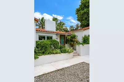 1110 NW North River Dr, Miami, FL 33136 - Photo 2