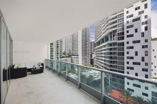 1331 Brickell Bay Dr, Miami, FL 33131 - Photo 4