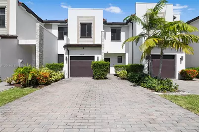 20610 NE 5th Pl, Miami, FL 33179 - Photo 1