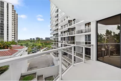 20281 E Country Club Dr #407, Aventura, FL 33180 - Photo 36