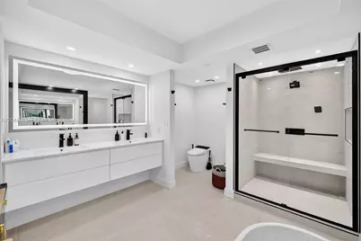 20281 E Country Club Dr #407, Aventura, FL 33180 - Photo 42