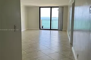 2625 Collins Ave, Miami Beach, FL 33140 - Photo 2