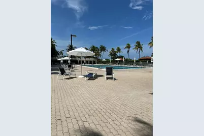 2625 Collins Ave #1805, Miami Beach, FL 33140 - Photo 10