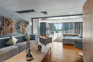 325 S Biscayne Blvd, Miami, FL 33131 - Photo 32