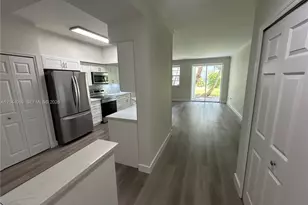 3225 NE 184th St, Aventura, FL 33160 - Photo 8