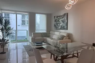 253 NE 2nd St, Miami, FL 33132 - Photo 2