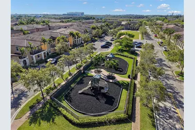 1119 SW 147th Ave, Pembroke Pines, FL 33027 - Photo 32