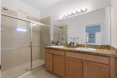 1119 SW 147th Ave, Pembroke Pines, FL 33027 - Photo 18