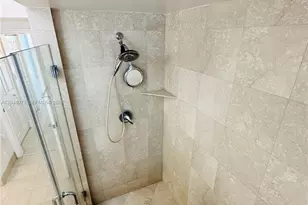 140 Meridian Ave, Miami Beach, FL 33139 - Photo 30